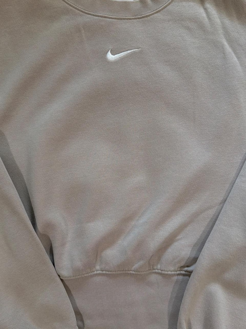 Nike Women's Studio Fleece Oversized Cropped Crew Light Taupe